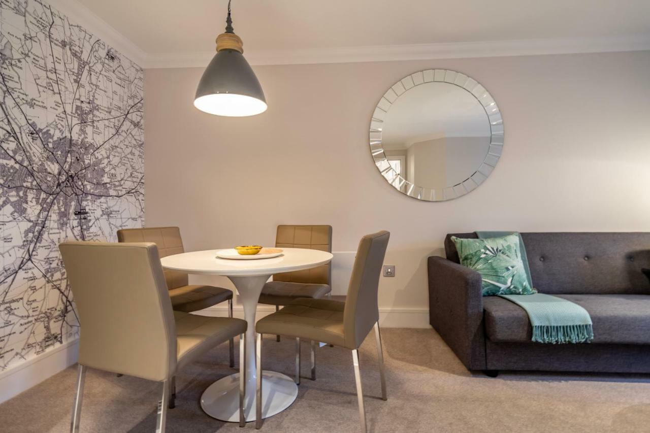 2 London Mews York Exterior photo